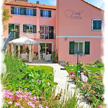 Casa Vacanze Family Albisola Superiore Kültér fotó