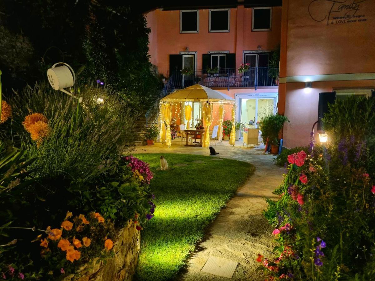 Casa Vacanze Family Albisola Superiore Kültér fotó