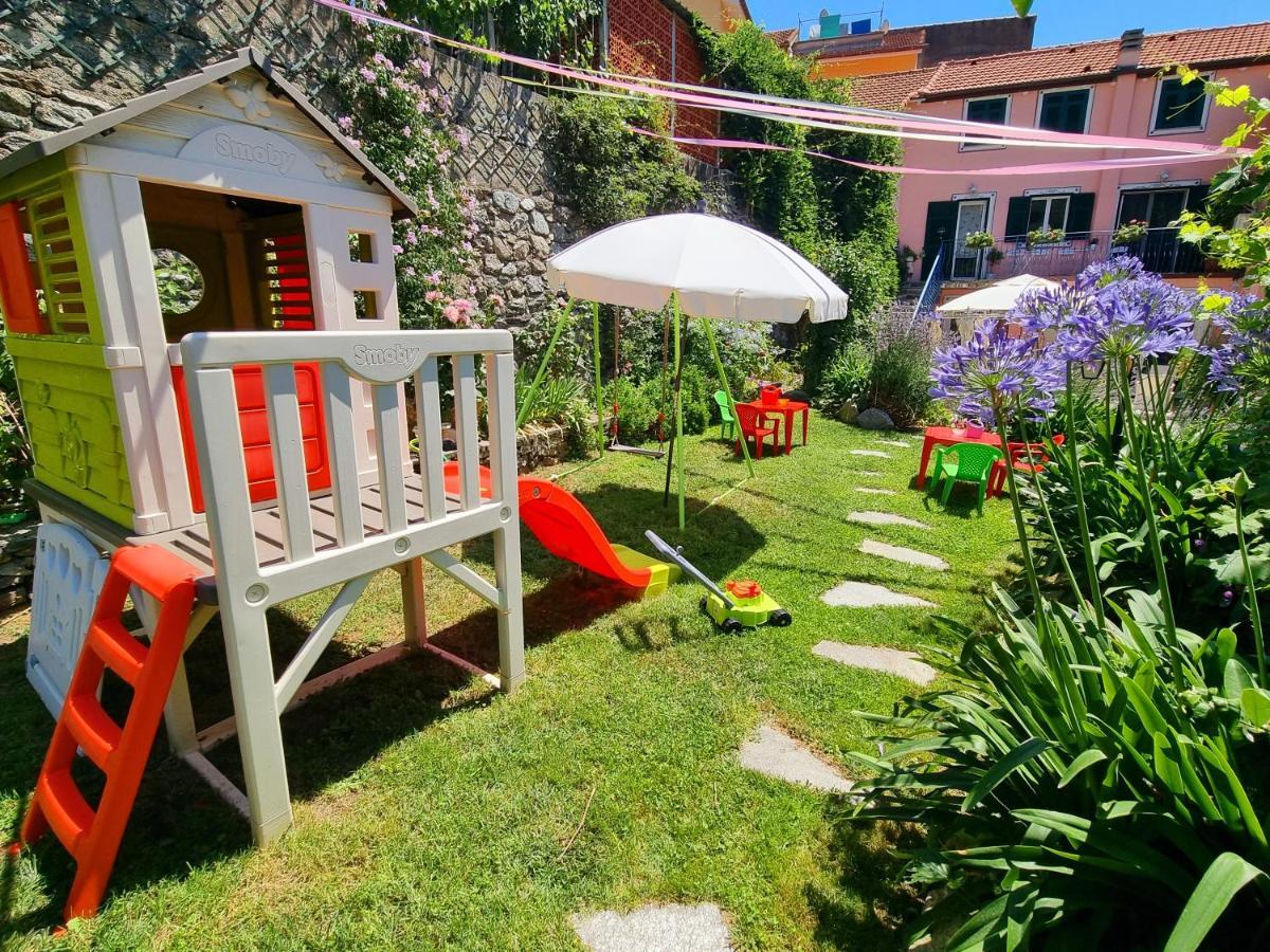 Casa Vacanze Family Albisola Superiore Kültér fotó